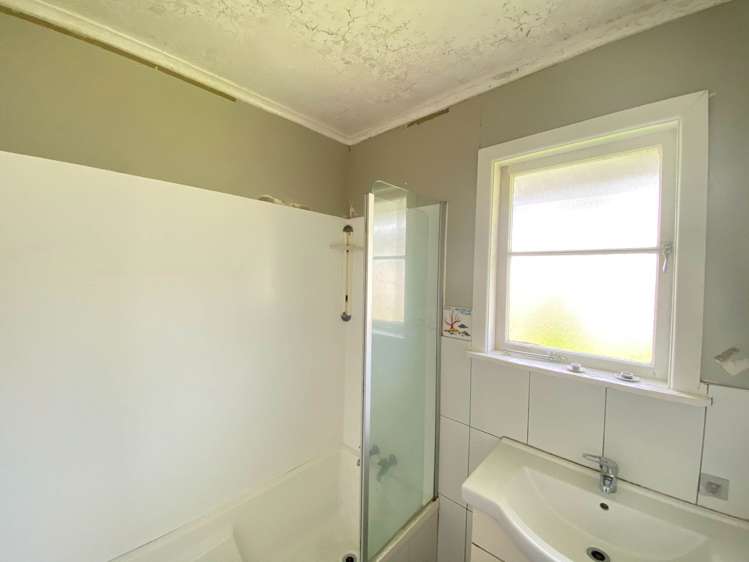 2/11 Beaumonts Way Manurewa_6