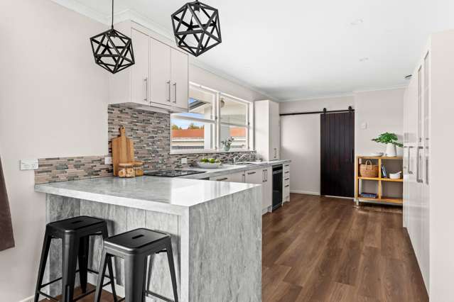 218 Sunnybank Crescent Camberley_2