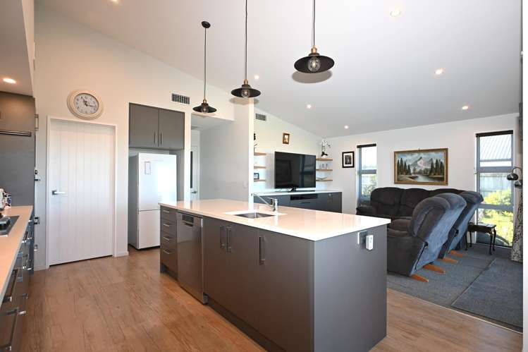 11 Racecourse Terrace Rise Hokitika_3