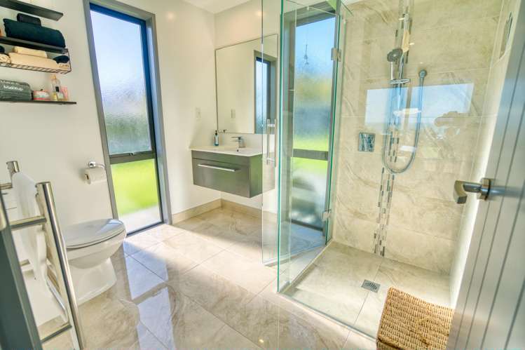 14 Tasman View Road Paroa_26