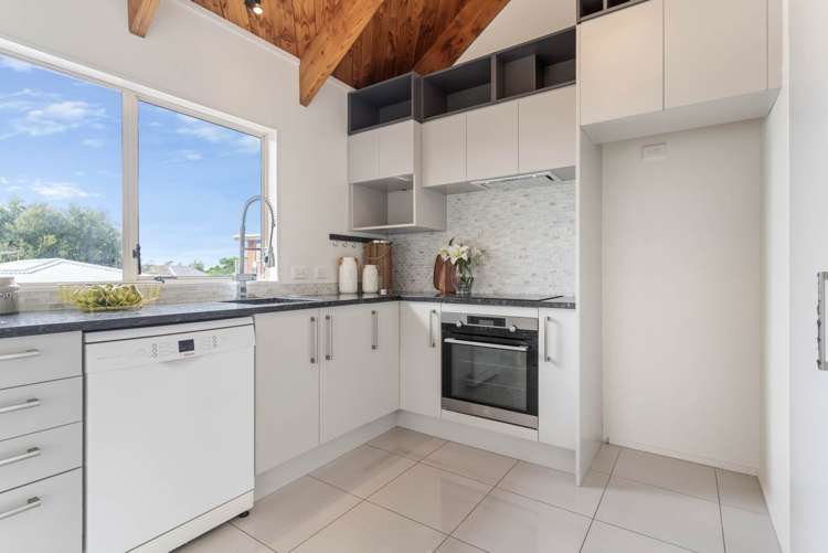 1/85 Ocean View Road Hillcrest_9