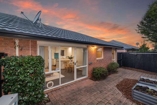 Timeless and Easy-Care in the Heart of Riccarton