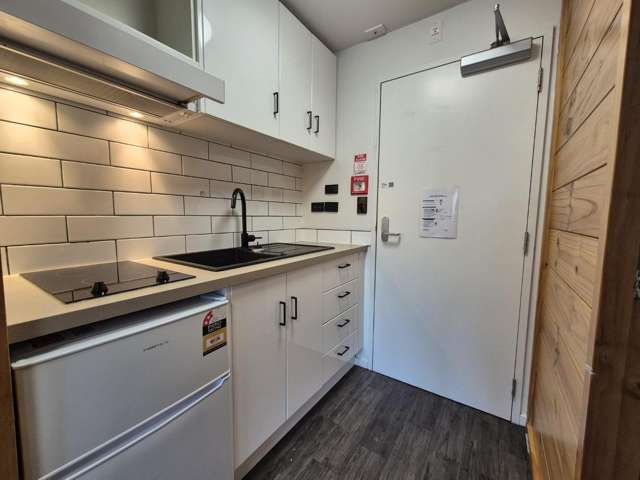 203/12 Martin Square 2185_1