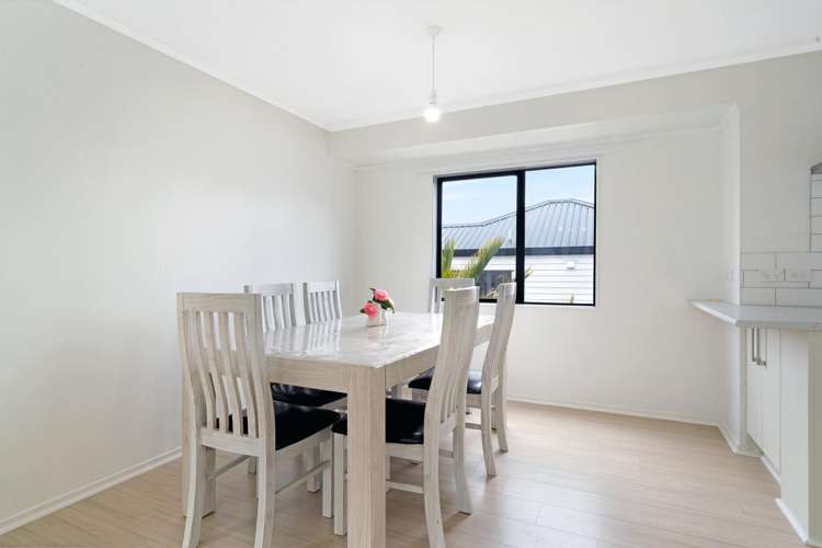 8 Thalia Place Totara Vale_7