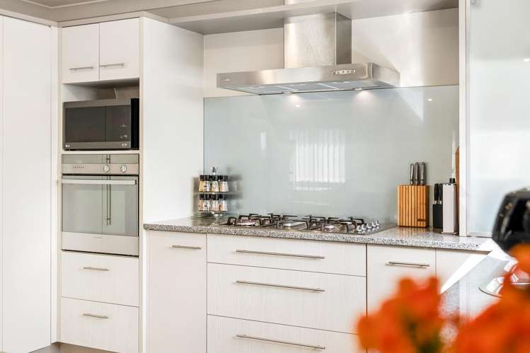 11 Amaretto Avenue Flat Bush_15