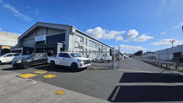 2/298 Neilson Street Onehunga_2