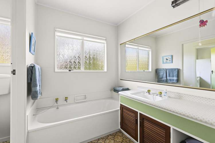 70 Bishop Road Parapara Golden Bay_9