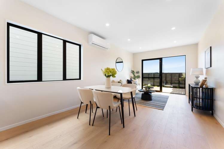 12 Greenbrier Street_5