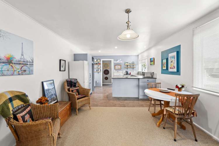 1013 Willowpark Road North Mayfair_6