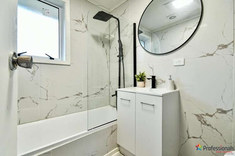 3 Serrano Place Clover Park_8