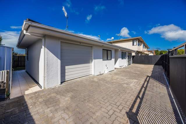 North facing - single level - built in 1987