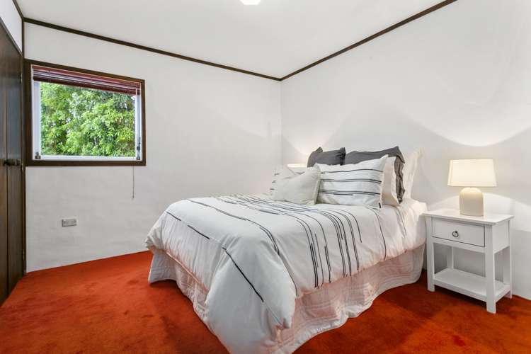 531 Scenic Drive Waiatarua_17