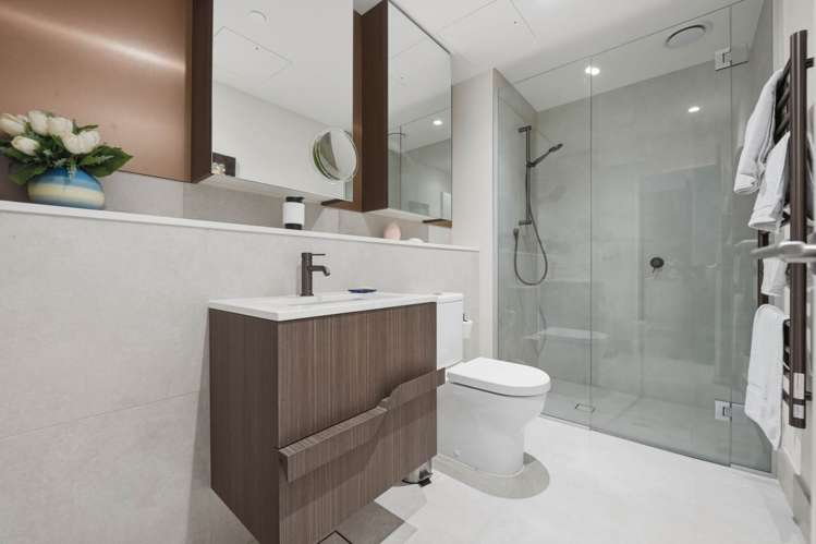 3404/10 Commerce Street City Centre_10