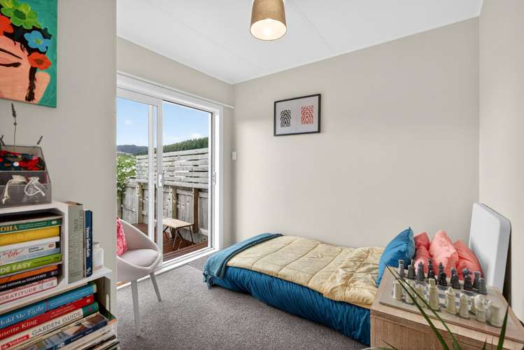 15A Pencarrow Crescent Wainuiomata_10