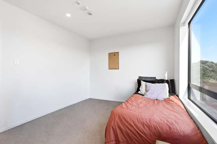 8/35 Centreway Road Orewa_22