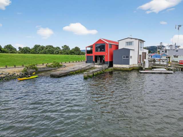 Boat Shed/19 Hikoikoi Reserve, Marine Parade Petone_2
