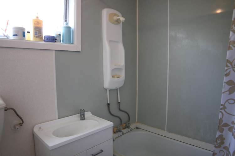 8 Huia Street Waiuku_9