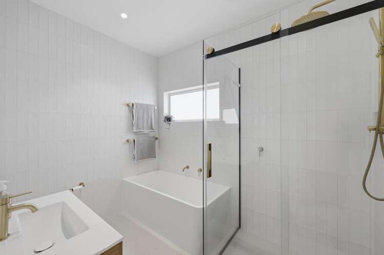 67 Owairaka Avenue Mount Albert_11