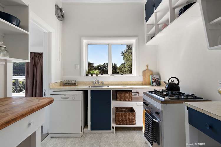 11 Dover Street Island Bay_6