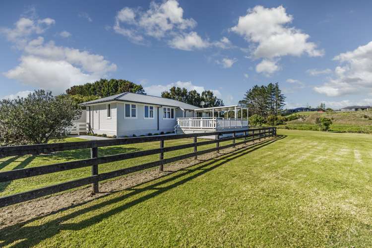 859 Kaipara Coast Highway Kaukapakapa Rodney Houses for Sale