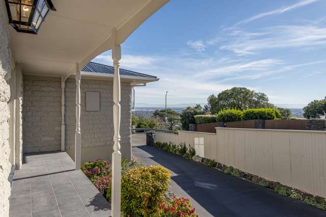 2/79D Dyers Pass Road Cashmere_1