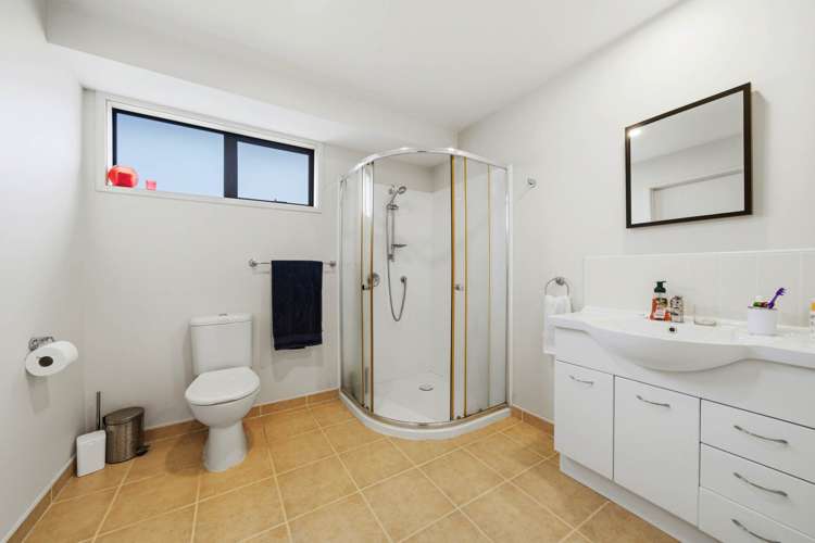 32 Glastron Place Bayview_11