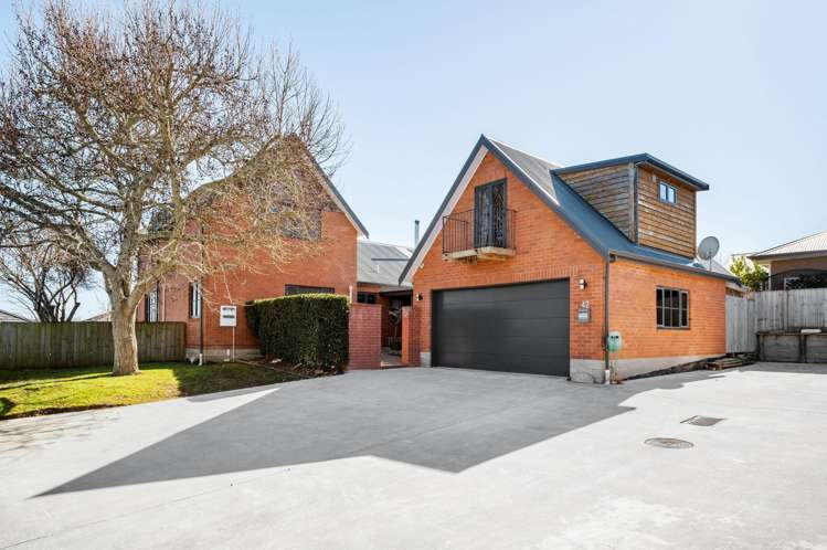 42 Benjamin Avenue_0