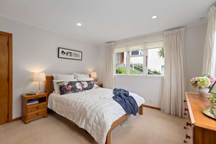 19 Robertson Street Owhiro Bay_7