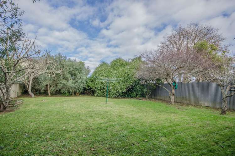 20 Taipari Road Te Atatu Peninsula_11