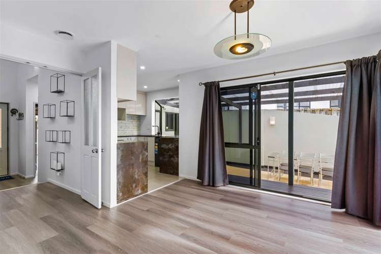 1/11 Bronzewing Terrace Unsworth Heights_5