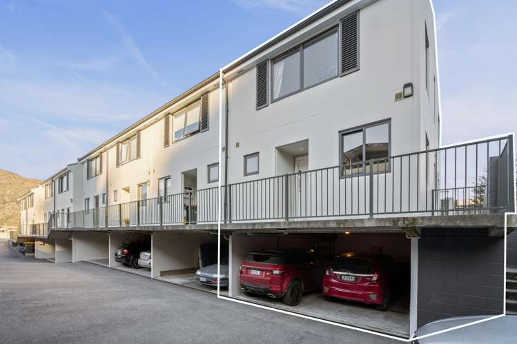 Unit 8  1080 Frankton Road_1