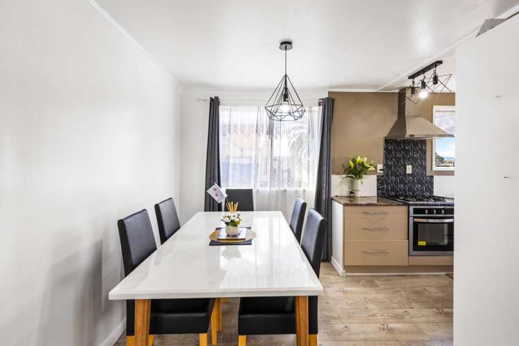 20 McQuarrie Avenue Manurewa_12