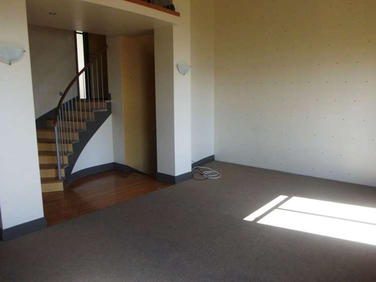 71 Princess Road Bellevue_1