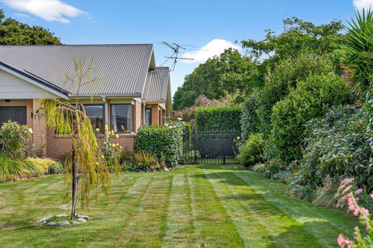 1a Daffodil Grove Carterton_20