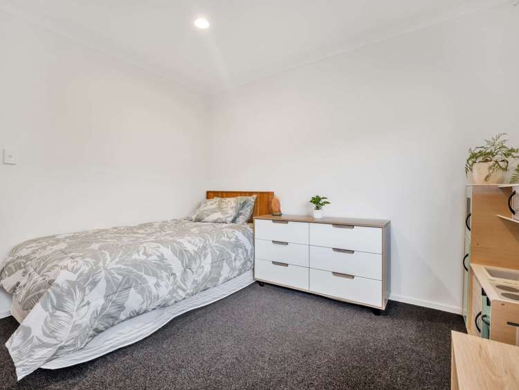 88 Dixon Road Glenview_19