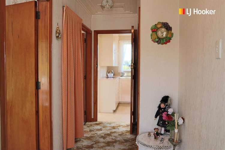 6 Freyberg Road Fairfield_13