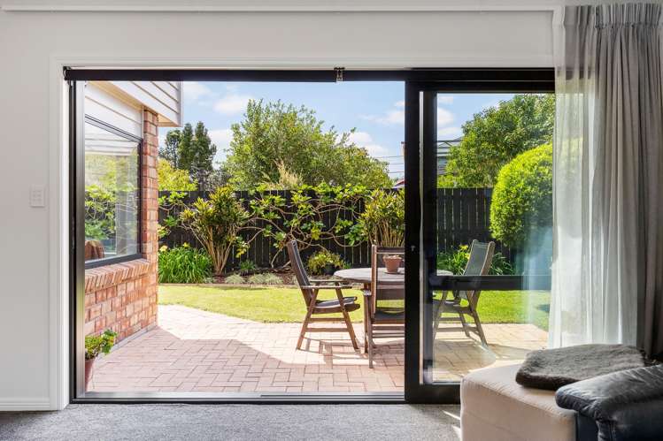 3 Traffic Road Greenhithe_20