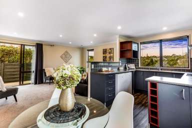 2/4 Elizabeth Drive_4