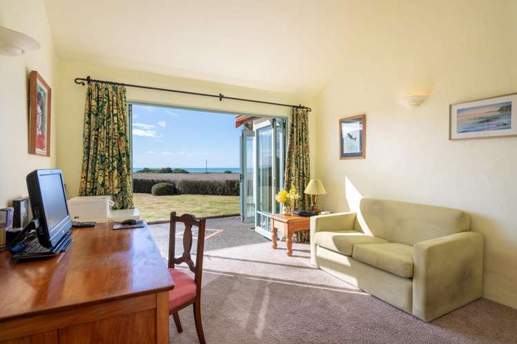148 Clifton Road Te Awanga_17