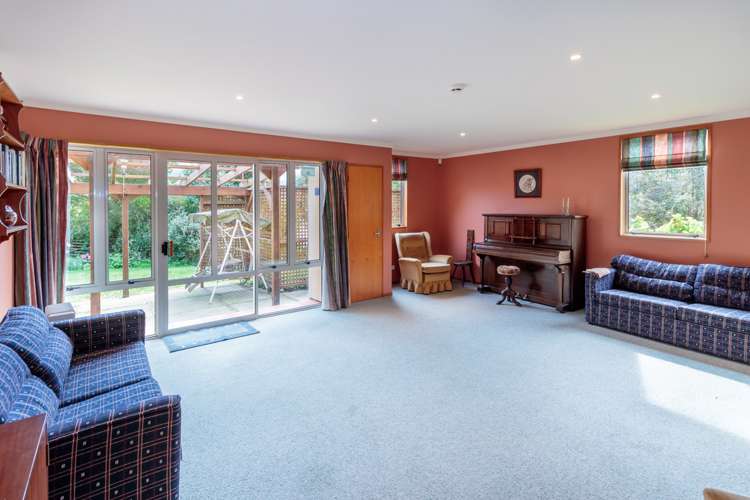 572 Portobello Road Company Bay_16