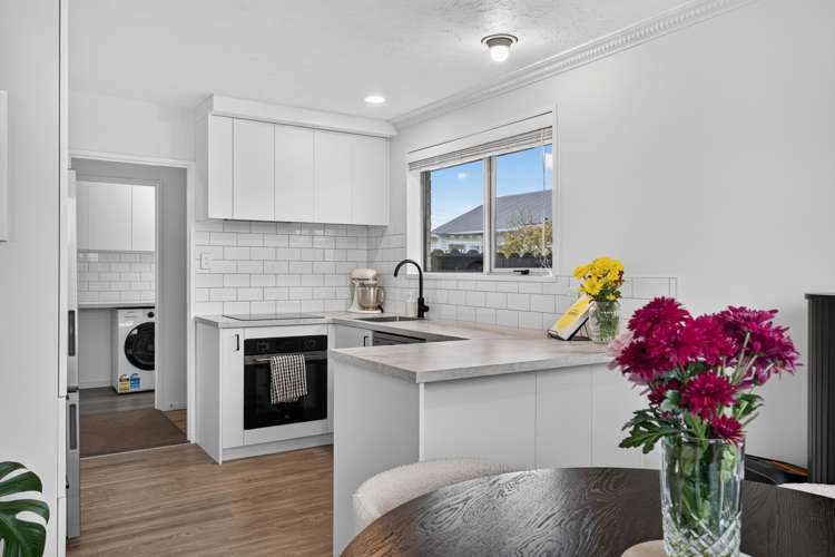 2/37 Petrie Street_4
