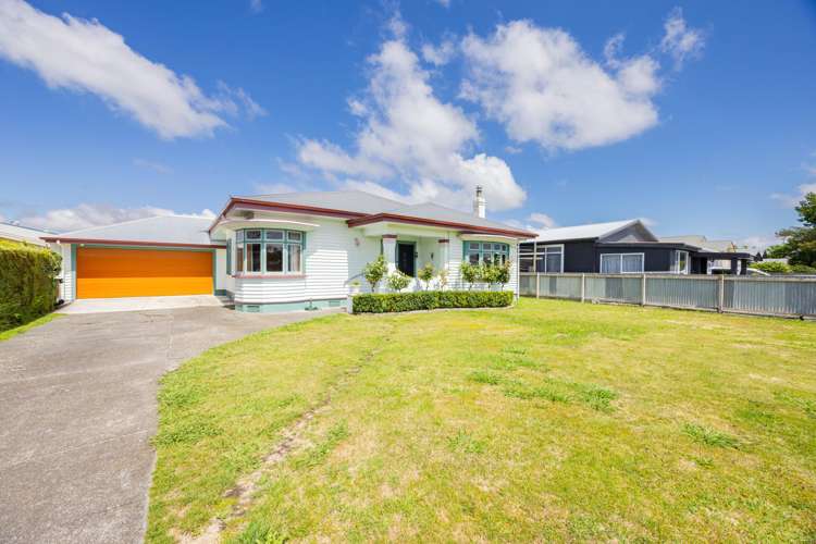 504 Avenue Road West_0