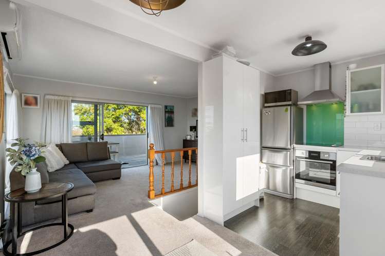 1/94 Chivalry Road Glenfield_6