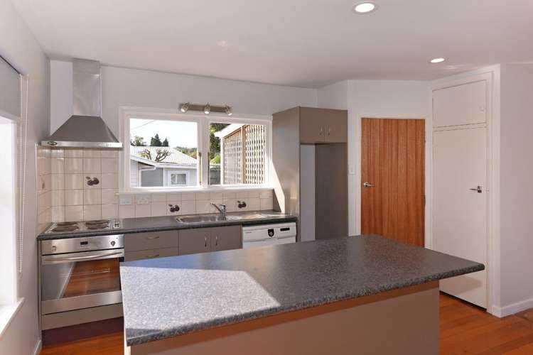 5 Sutton Street Richmond_12