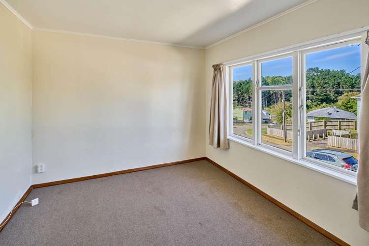 3 - 5 York Place Cannons Creek_18