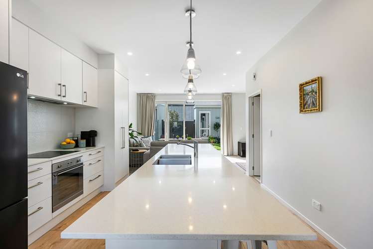 142 Seventh View Avenue Beachlands_5