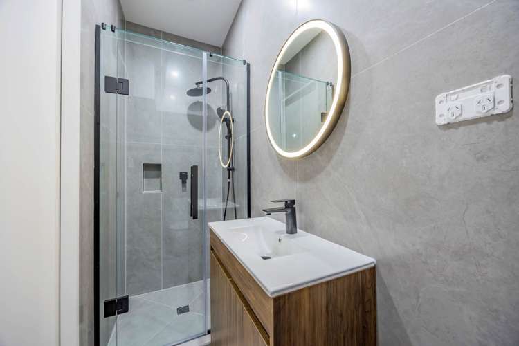 5/134 & 136 Mokoia Road_4