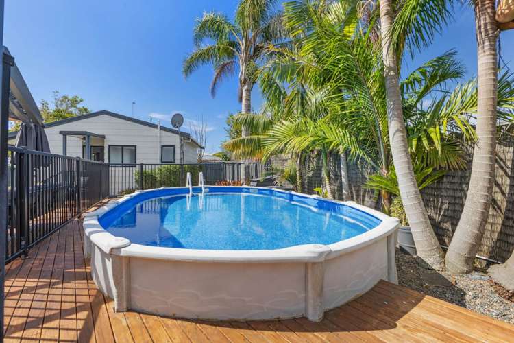 7A & 7 Gleneagles Grove Wattle Downs_11