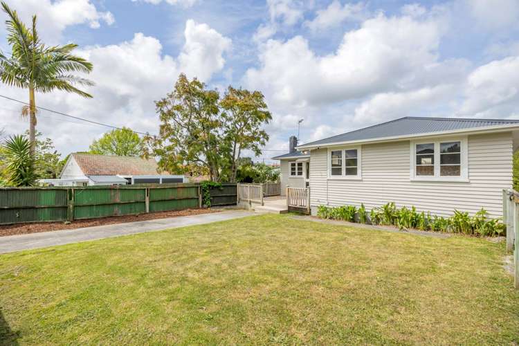 30 Fruitvale Road New Lynn_18