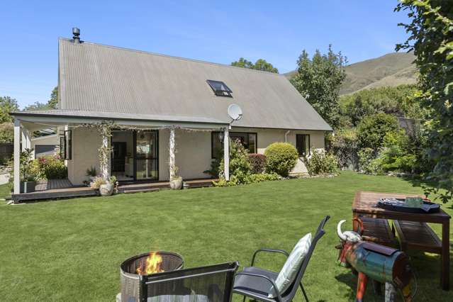 Much Loved, Renovated Family Home, in Old Wanaka